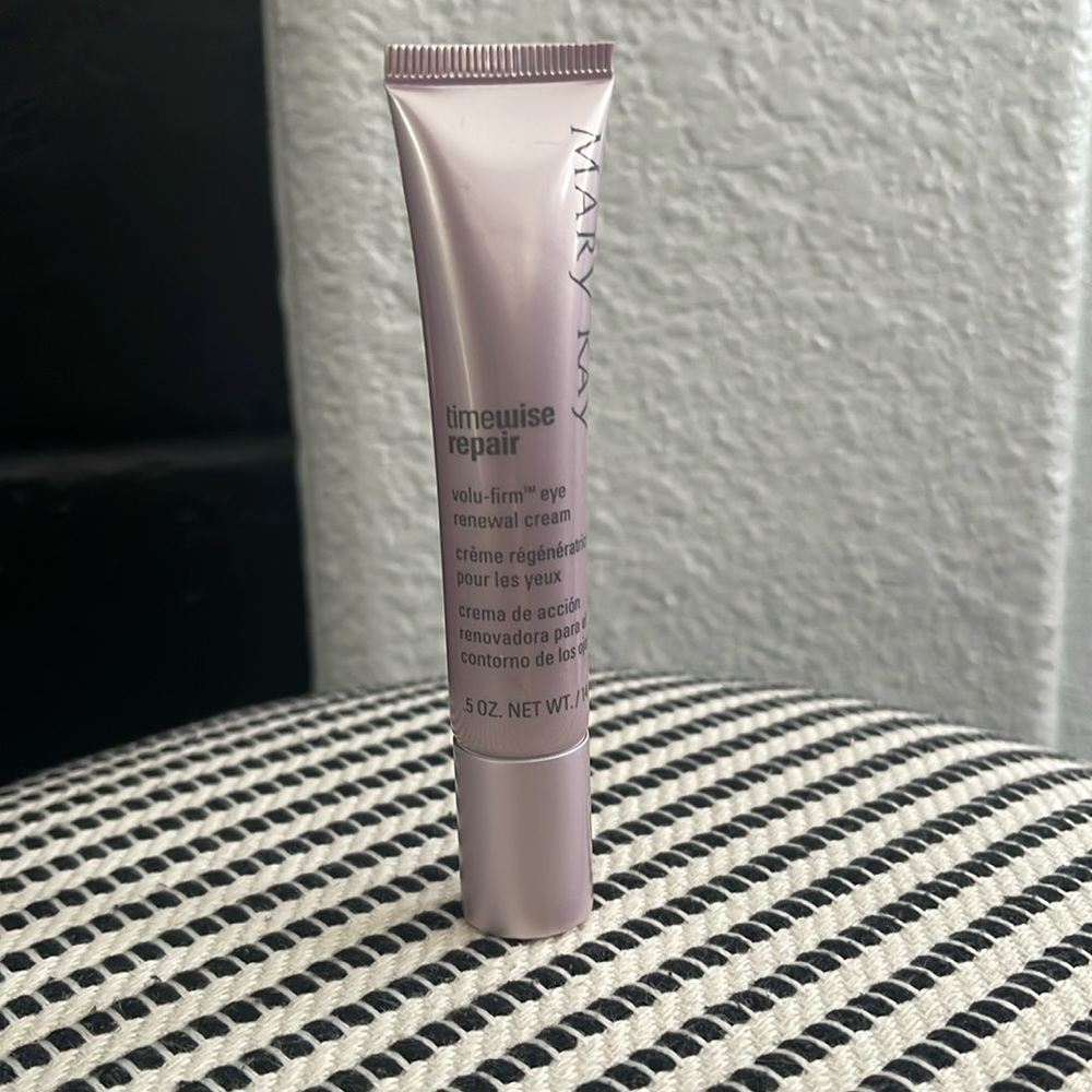 Mary Kay TimeWise repair volu-firm eye renewal cream NWOB